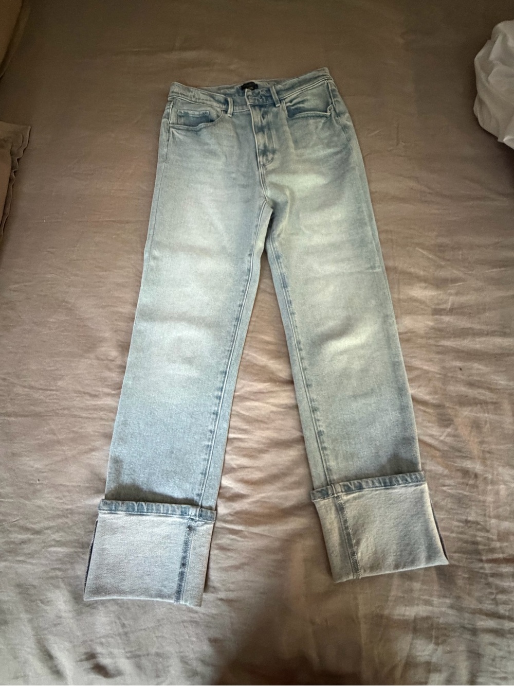 Ann Taylor Factory Light Wash Women's Straight-Leg Cuffed Jeans - size 2